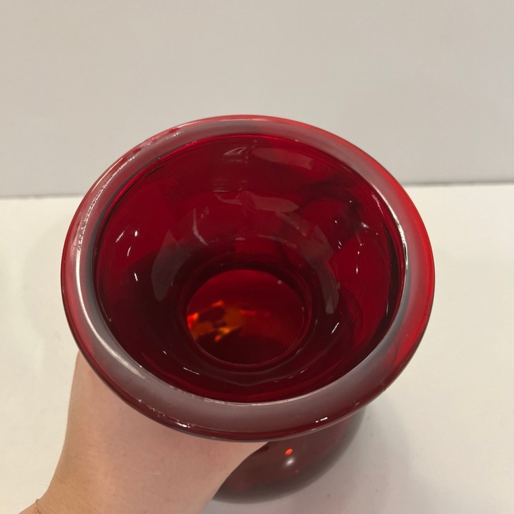 - Ruby Glass Spittoon vase - Picture 3 of 7